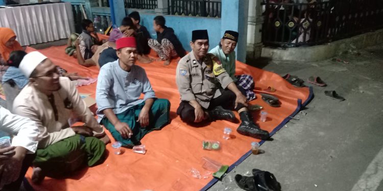 Bhabinkamtibmas Polsek Lembursitu Hadiri Giat Peringatan Maulid Nabi Muhammad SAW 1445 H