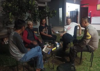 Menjaga Situasi Kamtibmas Agar Selalu Aman Bhabinkamtibmas Rutin Sambang Dan Dialogis Ke Warga Di Wilayah Binaan