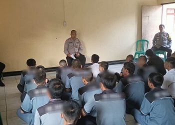 Diduga Hendak Melakukan Tawuran, Puluhan Oknum Pelajar SMK di Cibadak Sukabumi di Amankan Polisi