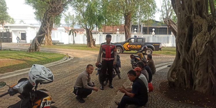 Patroli Sambang Warga Wujudkan Kemitraan Dalam Jaga Kamtibmas