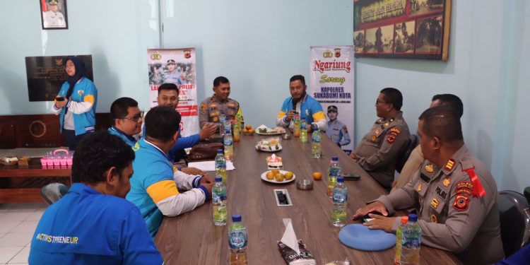 Perkuat Jalinan Komunikasi, Kapolres Sukabumi Kota Ngariung Bareng KNPI