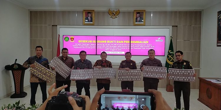 Kejari Kab. Sukabumi Eksekusi BB Hasil Korupsi SPK Fiktif Dinkes, Rp25 Miliar Dikembalikan