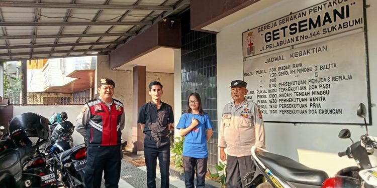 Minggu Kasih,,Pam Gereja, Sudah Menjadi Rutinitas Anggota Polsek Lembursitu di Gereja Getsemani