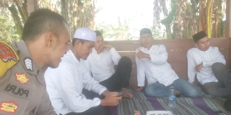 Sambang, Cara Bhabinkamtibmas Pererat Tali Silaturahmi Dengan Tokoh Agama