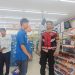 Sampaikan Pesan Kamtibmas, Unit Samapta Polsek Lembursitu Sambang ke Minimarket