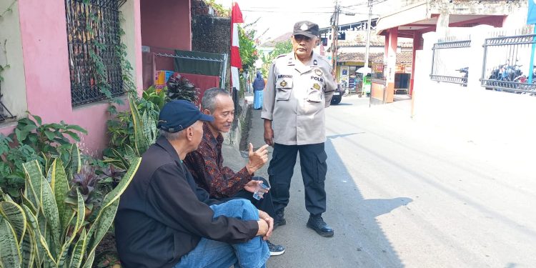 Sambangi Warga, Polisi di Kota Sukabumi Sampaikan Himbauan Kamtibmas