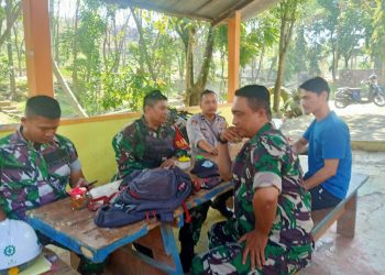 Sinergitas TNI POLRI Dekati Warga Babinkamtibmas dan Babinsa Sambangi Warga dan Berikan Himbauan Kamtibmas