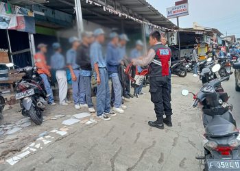 Antisipasi Bubaran Anak Sekolah,anggota Polsek Lembursitu Lakukan Sambang dan Patroli