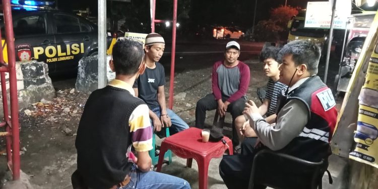 Polsek Lembursitu Tingkatkan Patroli Strong Point Antisipasi Gangguan Kamtibmas Di Malam Hari