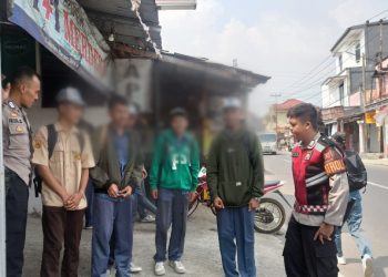 Patroli Polsek Lembursitu Antisipasi Kerawanan Pada Saat Jam Bubaran Anak Sekolah