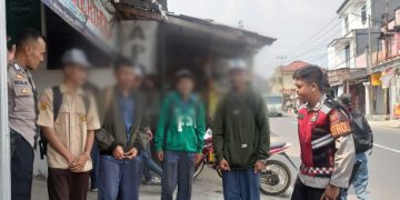 Patroli Polsek Lembursitu Antisipasi Kerawanan Pada Saat Jam Bubaran Anak Sekolah