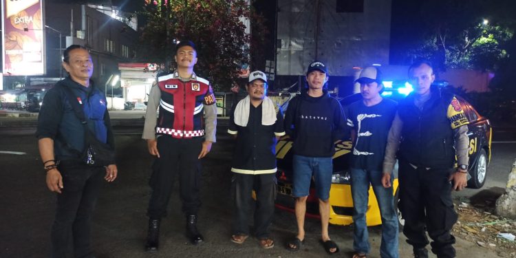 Antisipasi Gangguan Kamtibmas Di Malam Hari, Polsek Lembursitu Tingkatkan Patroli Strong Point