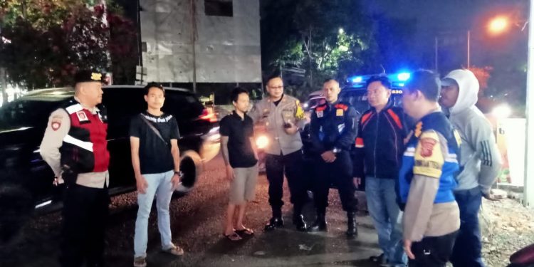 Cegah Kriminalitas, Kapolsek Lembursitu Pimpin Giat KRYD Antisipasi Malam Minggu