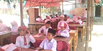 Miris, Ruang Kelas Alami Kerusakan Berat Ratusan Murid Terpaksa Laksanakan KBM di Tenda Darurat