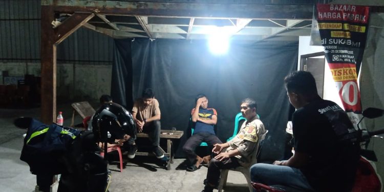 Guna Menciptakan Keamanan dan Kondusif, Polsek Lembursitu  Patroli Dialogis Sambangi Warga