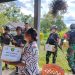 Peringati HUT Brigif 15/Kujang II Ke-61, Satgas Yonif 310/KK Bagikan Paket Sembako Kepada Warga Di Perbatasan RI-PNG