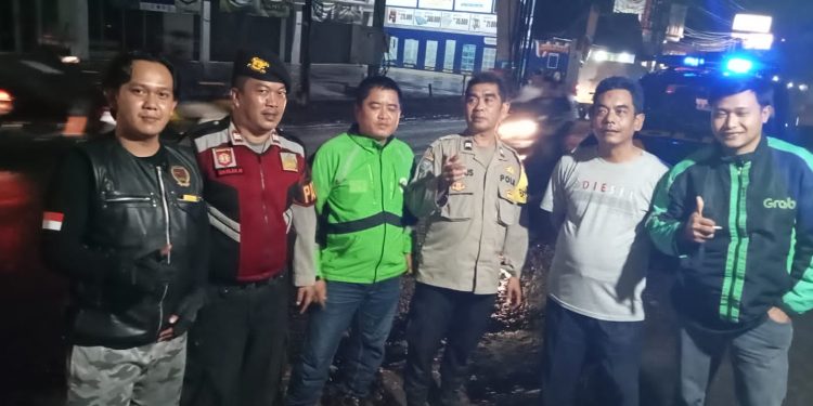 Unit Samapta Polsek Lembursitu Gelar Patroli Siang malam Berkolaborasi dengan Bhabinkamtibmas