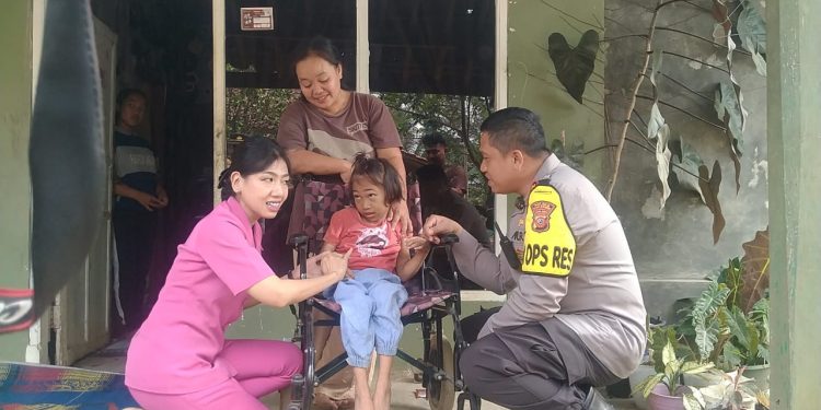 Mendengar Kabar Putri Yang Berkebutuhan Khusus, Kapolres Sukabumi Langsung Turun Tangan