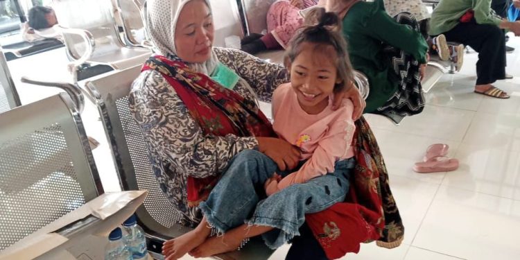 Tindaklanjuti Permohonan Orang Tua Ananda Putri, Kapolres Sukabumi, Akomodir Ananda Putri Dibawa ke Rumah Sakit Sekarwangi Cibadak