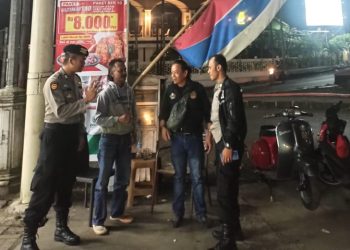 Anggota Samapta Polsek Lembursitu Melaksanakan Patroli Malam Hari, Antisipasi Gukamtibmas