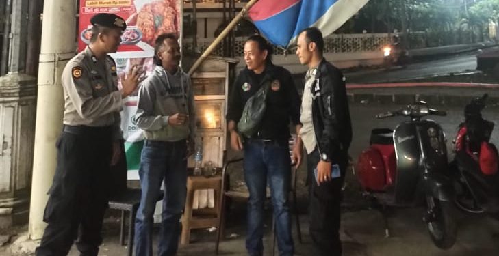 Anggota Samapta Polsek Lembursitu Melaksanakan Patroli Malam Hari, Antisipasi Gukamtibmas