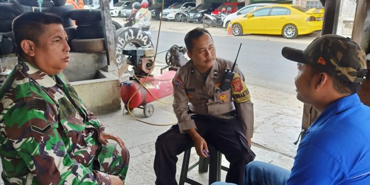 Perkuat Sinergitas TNI-Polri, Bhabinkamtibmas Bersama Babinsa Sambangi Warga Binaan