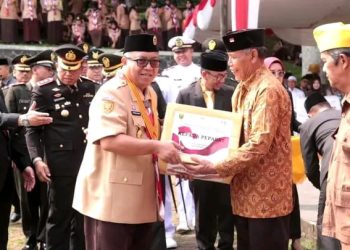 Upacara Hari Pahlawan Bupati Sukabumi Ajak Perangi Kemiskinan dan Kebodohan