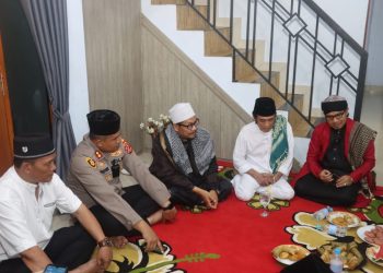 Hadiri Cooling System Pesantren Miftahul Ulum, Ini Sambutan Kapolres Sukabumi dan Raja Dangdut Rhoma Irama