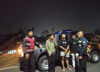 Patroli Malam Hari Polsek Lembursitu Cegah Gangguan Kamtibmas