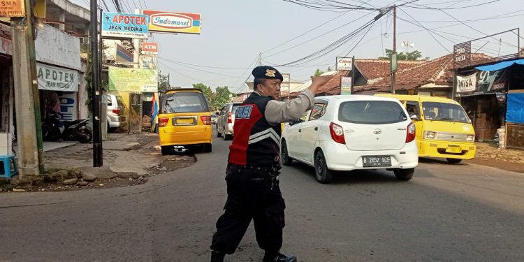 Pengaturan Lalu Lintas di Pagi Hari, Bentuk Pelayanan Kepada Masyarakat
