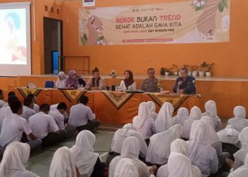 Kapolsek Lembursitu Hadiri Sosialisasi Kesehatan di SMKN 4 Kota Sukabumi