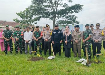 Dandim 0607/Kota Sukabumi Ikut Penanaman 10 Juta Pohon Serentak di Seluruh Indonesia