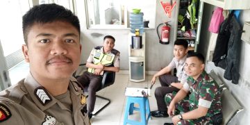 Sambangi Perusahaan PT. SCM Unit Samapta Polsek Lembursitu Patroli Dialogis Dengan Petugas Satpam, Sampaikan Himbauan Kamtibmas