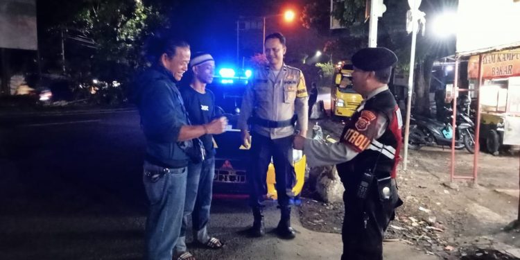 Cegah Aksi Kejahatan, Unit Samapta Polsek Lembursitu Gelar Patroli KRYD