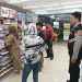 Anggota Samapta Polsek Lembursitu Pastikan Pertokoan Aman Sambangi Indomaret/Alfamart