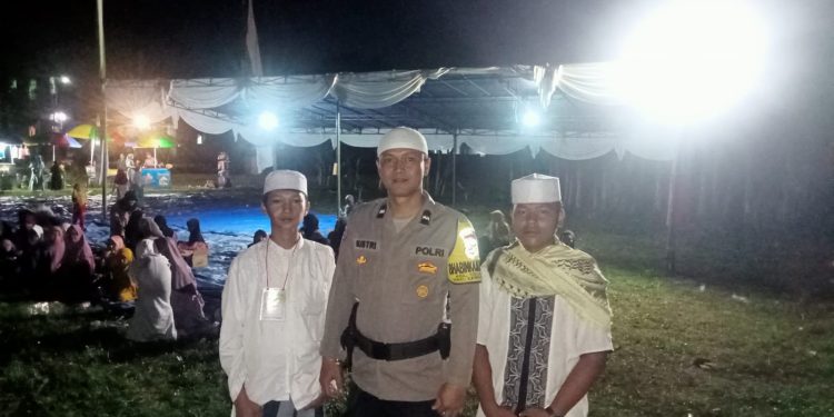 Bhabinkamtibmas Polsek Lembursitu Pengamanan Giat Peringatan Maulid Nabi Muhammad SAW 1445 H