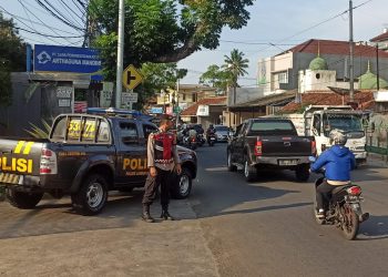 Gatur Pagi Bentuk Pelayanan anggota Polsek Lembursitu Kepada Masyarakat