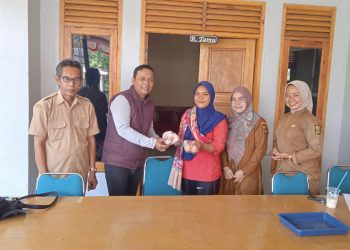 Tekan Angka Stunting, Pemdes Damarraja Berikan PMT kepada 63 Penerima Manfaat