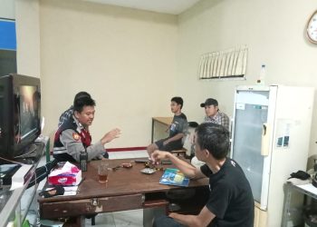 Patroli Dialogis Malam Hari, Upaya Anggota Polsek Lembursitu Cegah Gangguan Kamtibmas