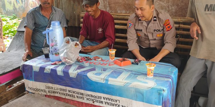 Selalu Aktif Jaga Silaturahmi, Bhabinkamtibmas Sambangi Warga Binaan