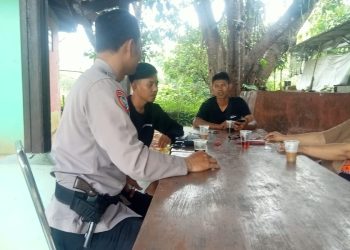 Wujudkan Polri Presisi, Bhabinkamtibmas Sambang Warga Sembari Dialogis