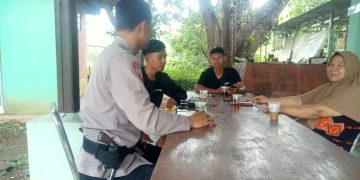 Wujudkan Polri Presisi, Bhabinkamtibmas Sambang Warga Sembari Dialogis