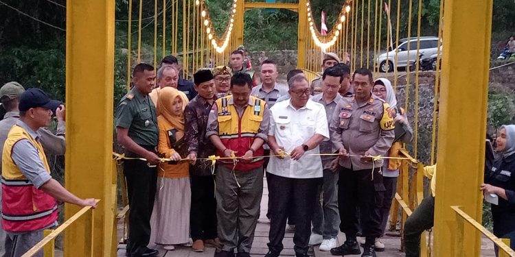 Jembatan Lalay Warungkiara Diperbaiki Dinas PU, Ini Pesan Bupati Untuk Masyarakat