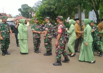 Kunjungan Kerja Dandim 0607/Kota Sukabumi beserta Ibu Ketua Persit Kartika Candra Kirana Cabang XVII Dim 0607/Kota Sukabumi Ke Koramil 0607-08/Cikembar