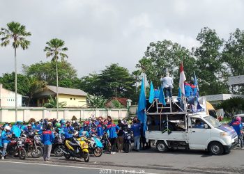 Ribuan Buruh Akan Tutup Ruas Jalan Nasional Perbatasan Sukabumi-Cianjur Di Sukalarang Hari Ini