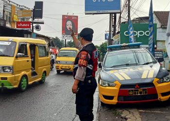 Gatur Pagi PS Kanit Samapta Polsek Lembursitu Wujudkan Kamseltibcarlantas