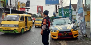 Gatur Pagi PS Kanit Samapta Polsek Lembursitu Wujudkan Kamseltibcarlantas