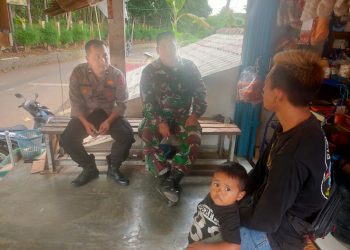 Bentuk Sinergitas TNI – Polri, Bhabinkamtibmas Bersama Babinsa Melaksanakan Sambang Warga Binaan