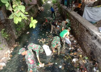 Kodim 0622 Kab. Sukabumi Ajak Seluruh Elemen Masyarakat Lakukan Operasi Bersih-bersih Sungai