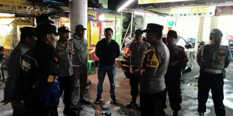 Polsek Lembursitu Gelar Apel Kegiatan Rutin Yang Ditingkatkan (KRYD) Antisipasi Gangguan Kamtibmas